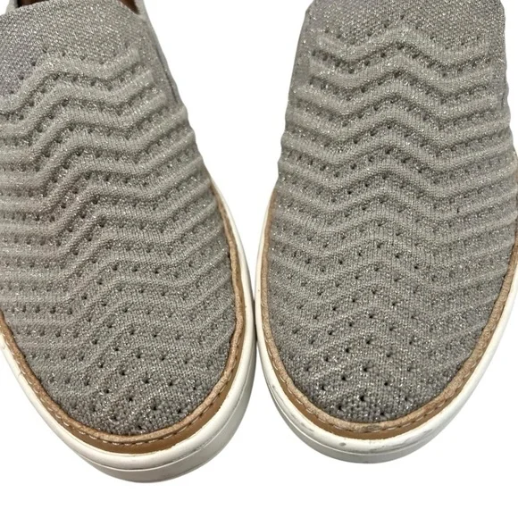 UGG Sammy Silver Metallic Chevron Slip-On Comfort Sneakers Shoes Women’s 8.5 - Picture 5 of 16